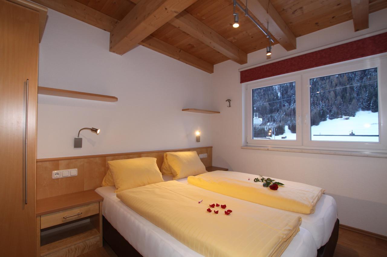 Gaestehaus Alpina Санкт Антон ам Арлберг Екстериор снимка
