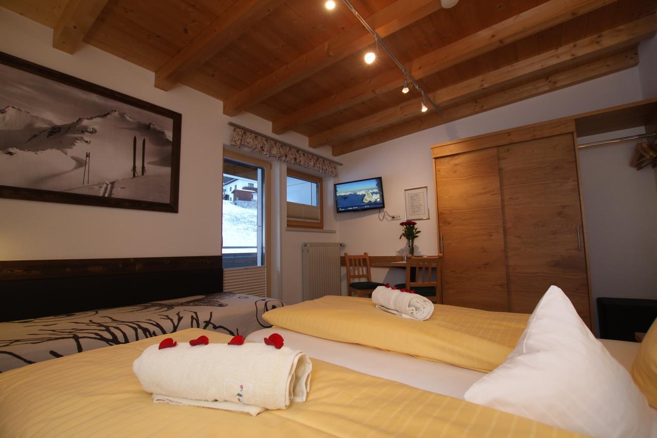 Gaestehaus Alpina Санкт Антон ам Арлберг Екстериор снимка